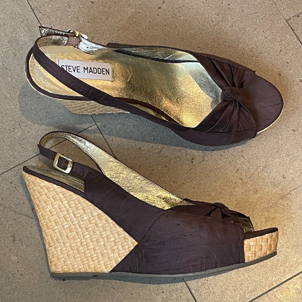 Steve Madden Brown Satin Wedge Platform sandals - Size 8.5
